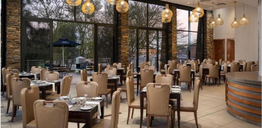 Premier Hotel Midrand Eksteriør billede